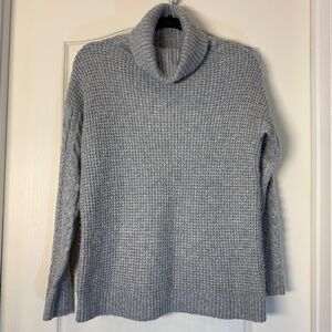 Michael Michael Kors Cozy Turtleneck Knit Sweater (M) | Soft Grey | Relaxed Fit